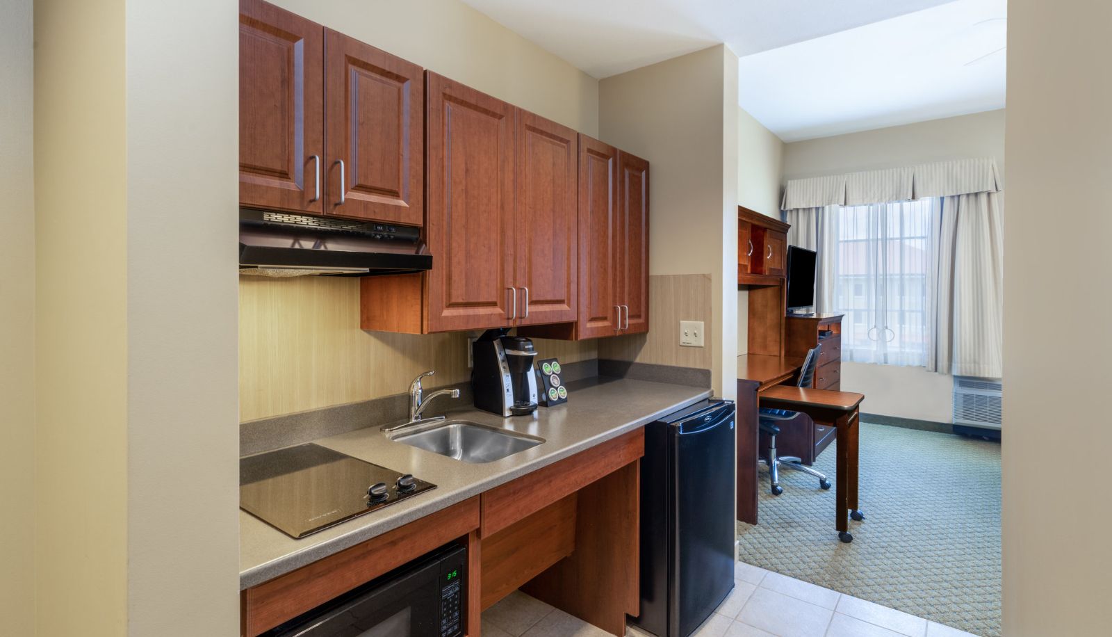 Room - Holiday Inn Express ABRAMS HALL