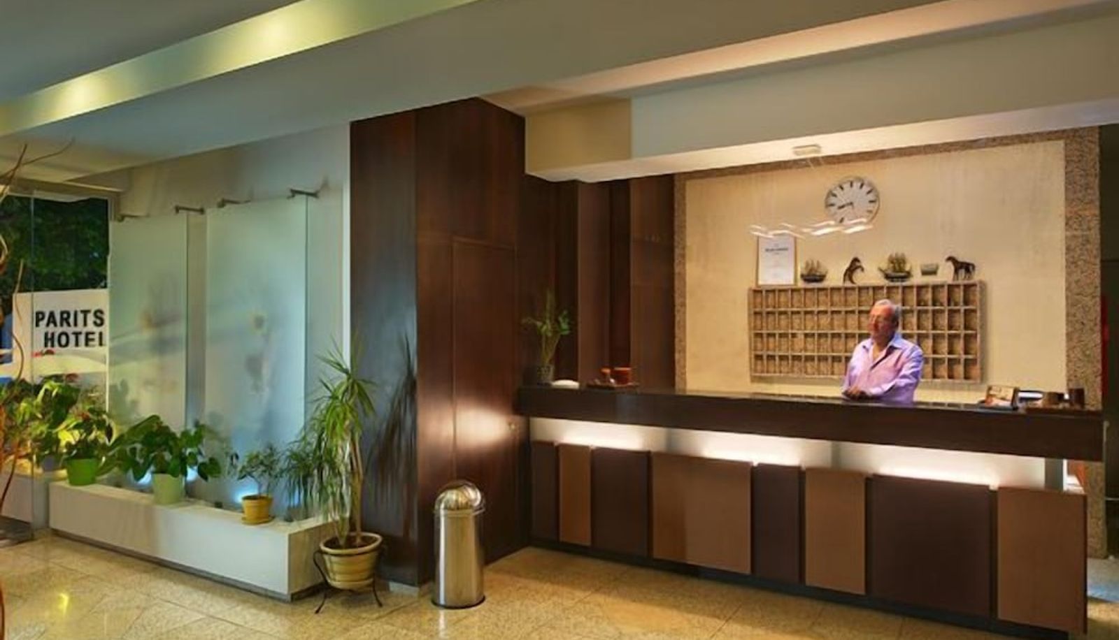 Reception - Paritsa Hotel