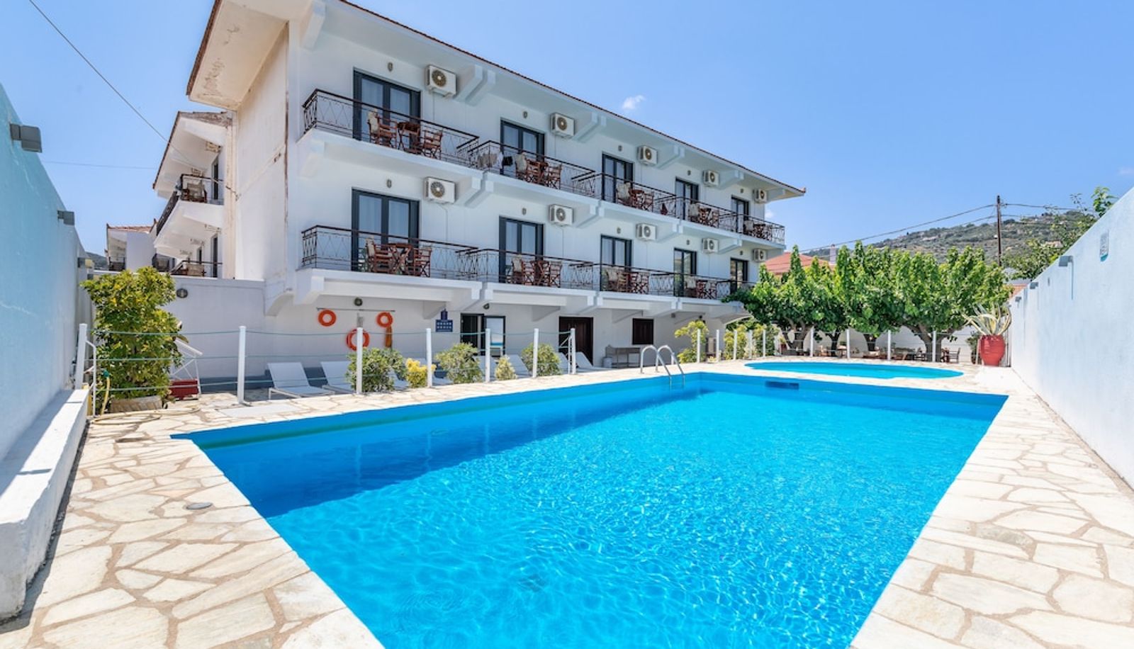 Pool - Hotel Amalia