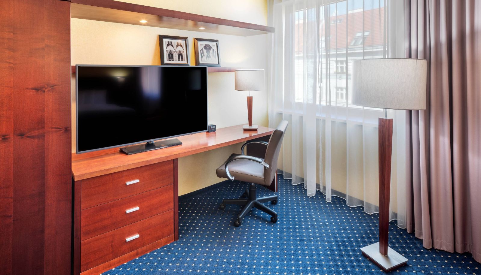 Room - Courtyard by Marriott Prague City