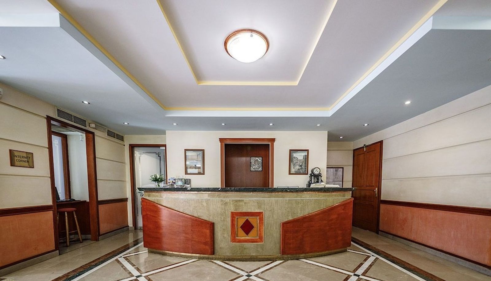 Reception - Rex Hotel