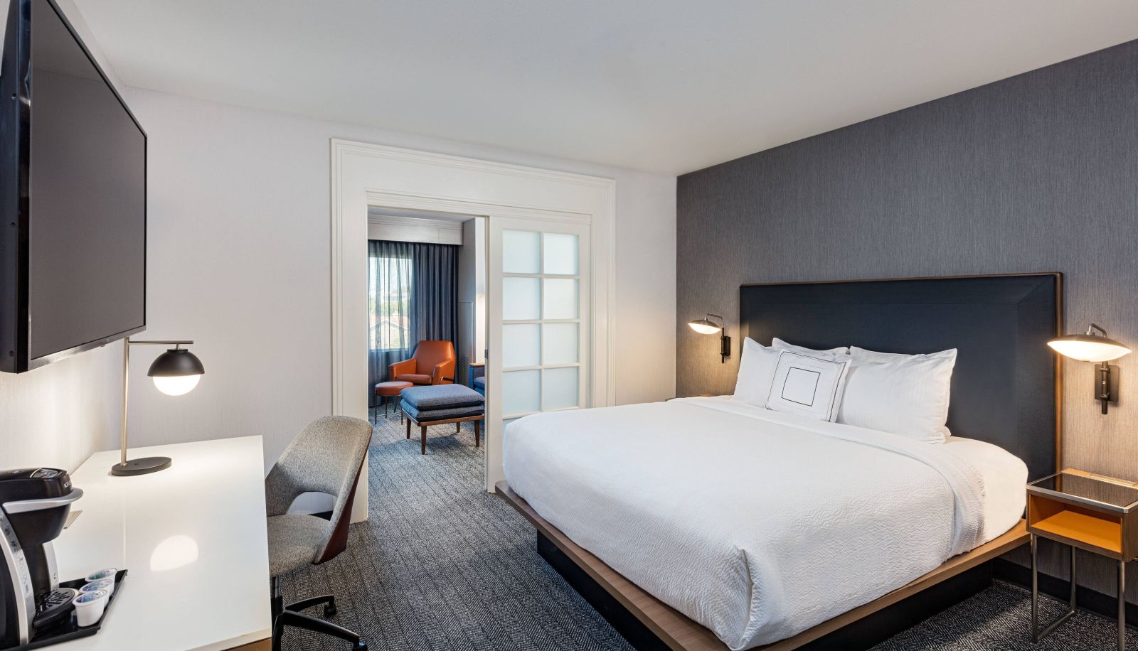 Room - Courtyard by Marriott Anaheim Resort-Convention Center