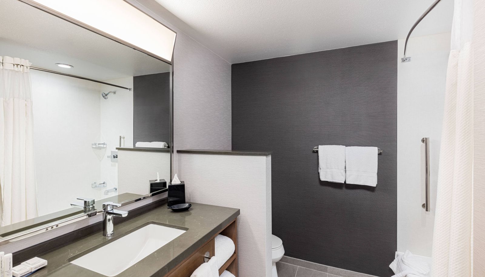 Zimmer - Courtyard by Marriott Anaheim Resort-Convention Center