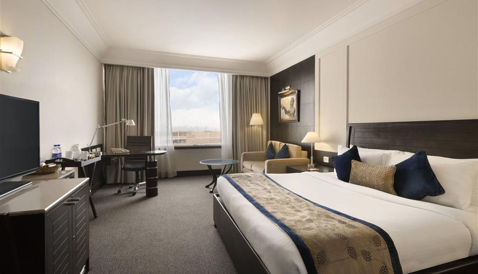 Zimmer - Ramada Plaza by Wyndham JHV Varanasi
