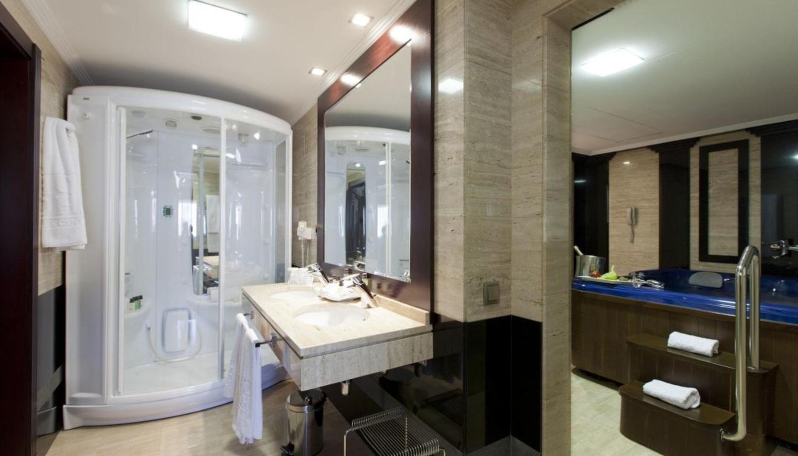 Room - Córdoba Center