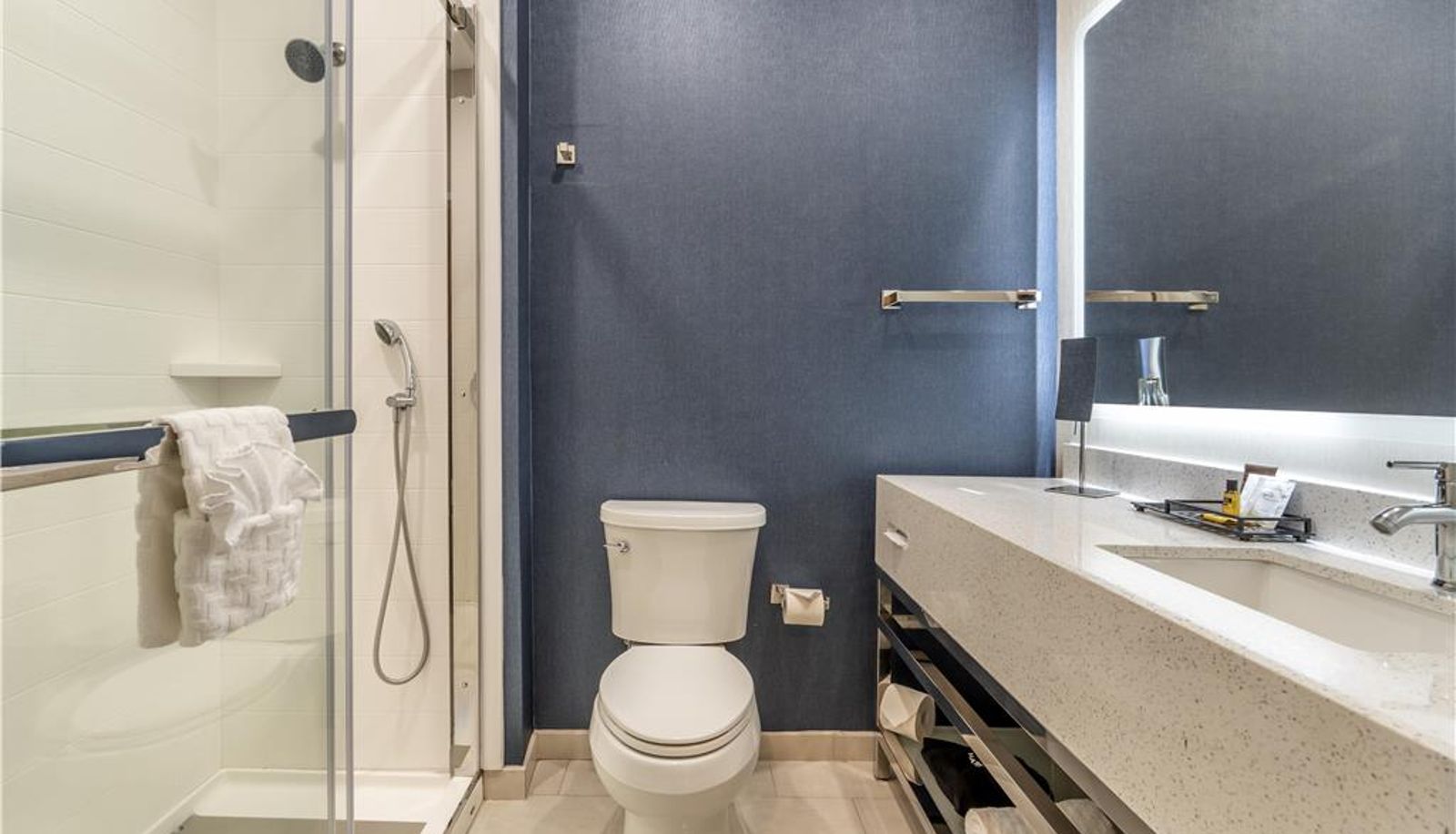 Room - Best Western Plus Hotel at the Convention Center