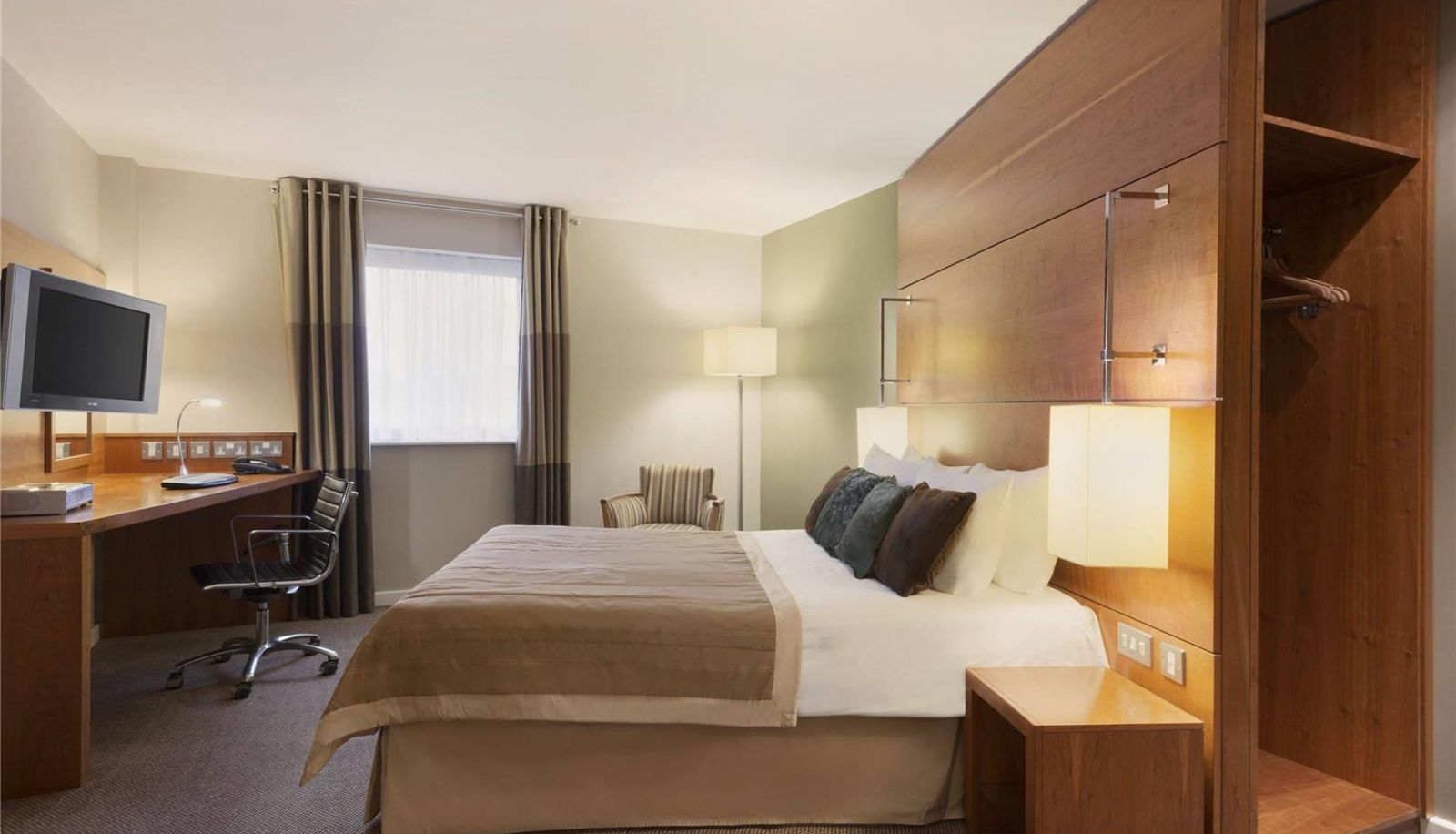 Zimmer - Ramada Plaza by Wyndham Wrexham