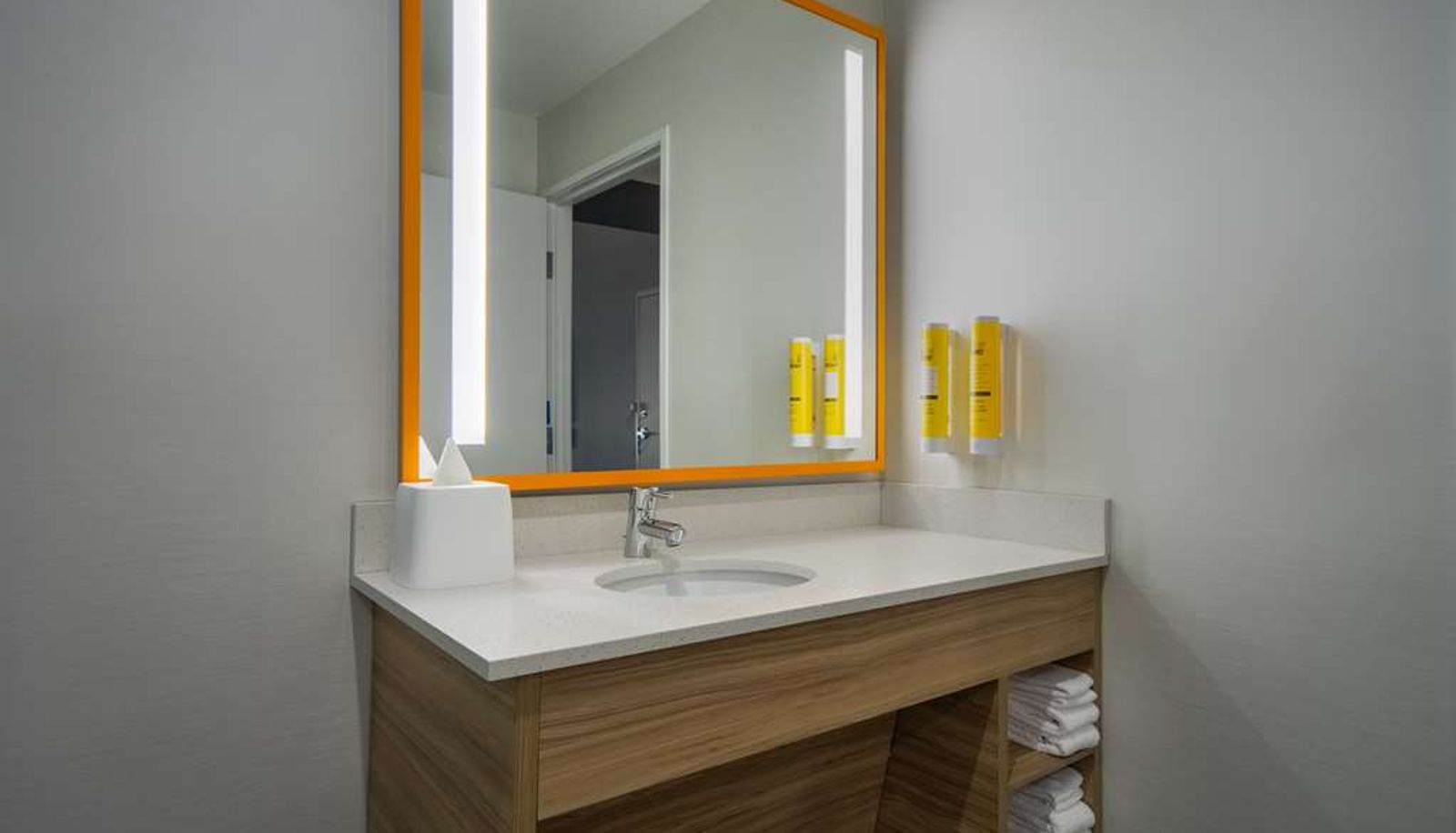 Room - Tru by Hilton Merrillville