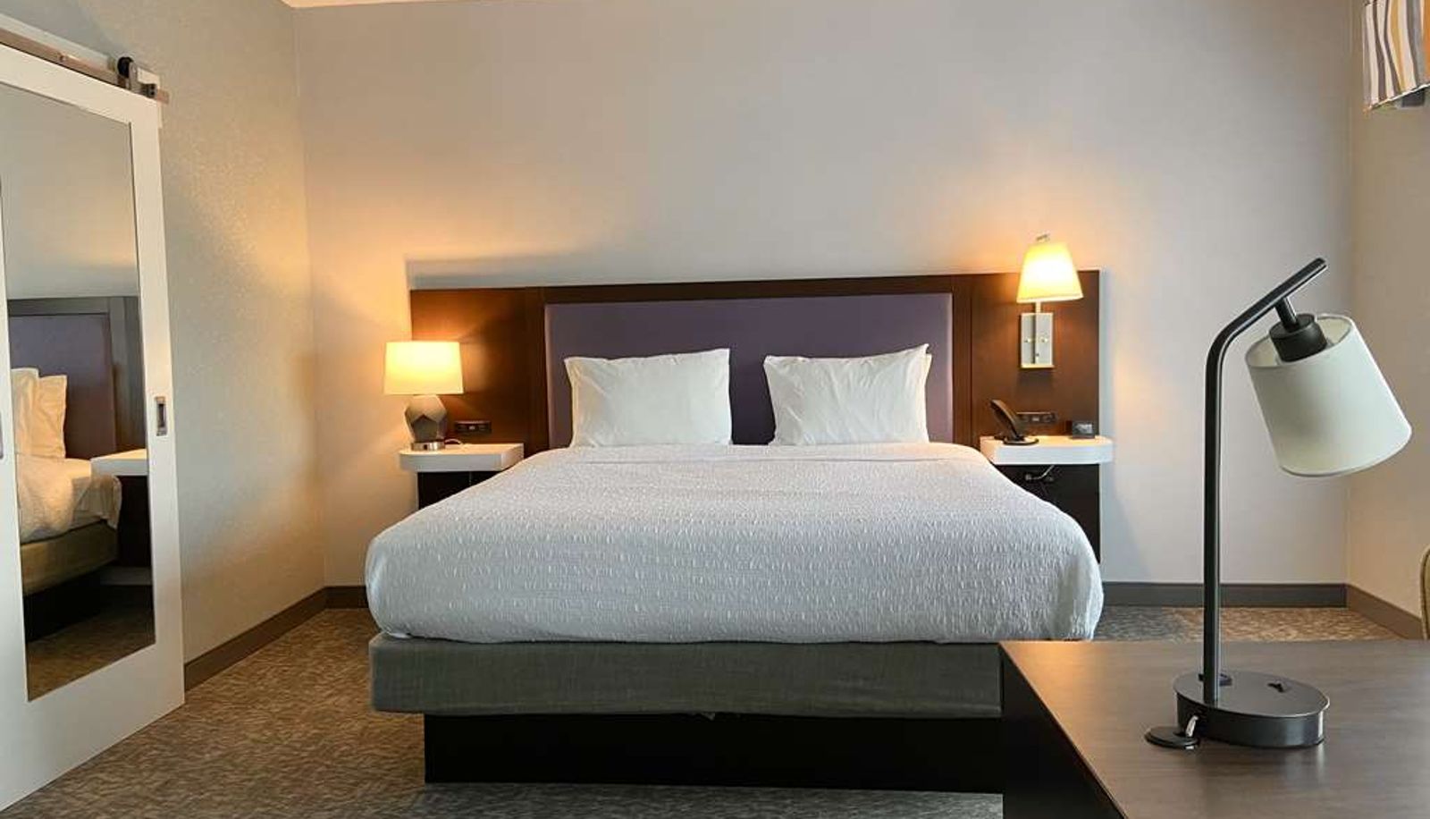 Zimmer - Hampton Inn by Hilton McMinnville