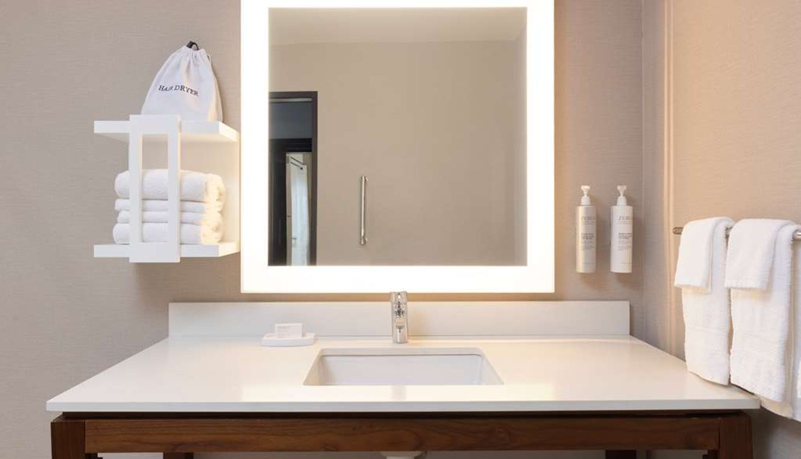 Room - Hampton Inn by Hilton San Jose Cherry Ave