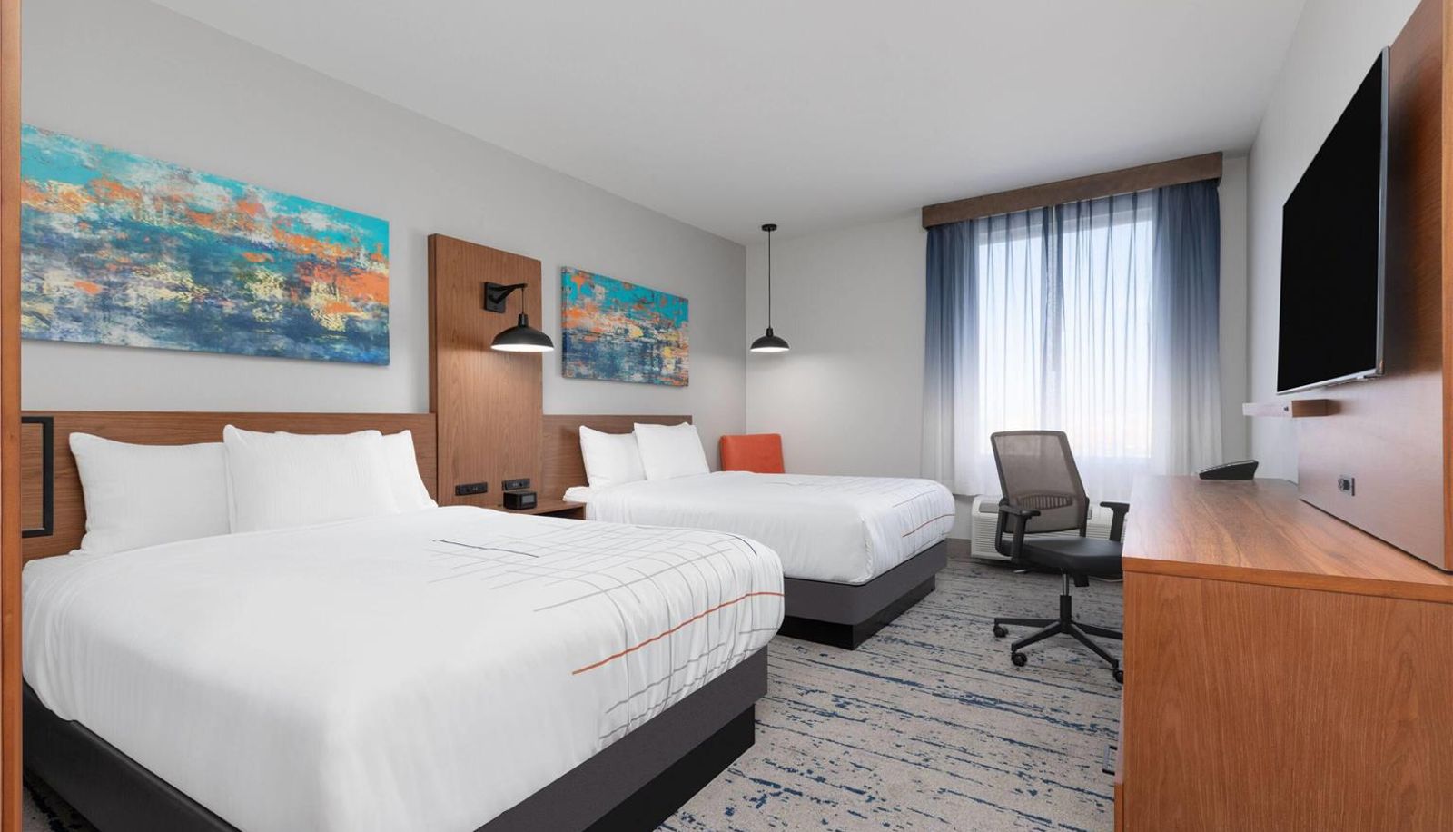 Room - La Quinta Inn & Suites by Wyndham Eagle Pass