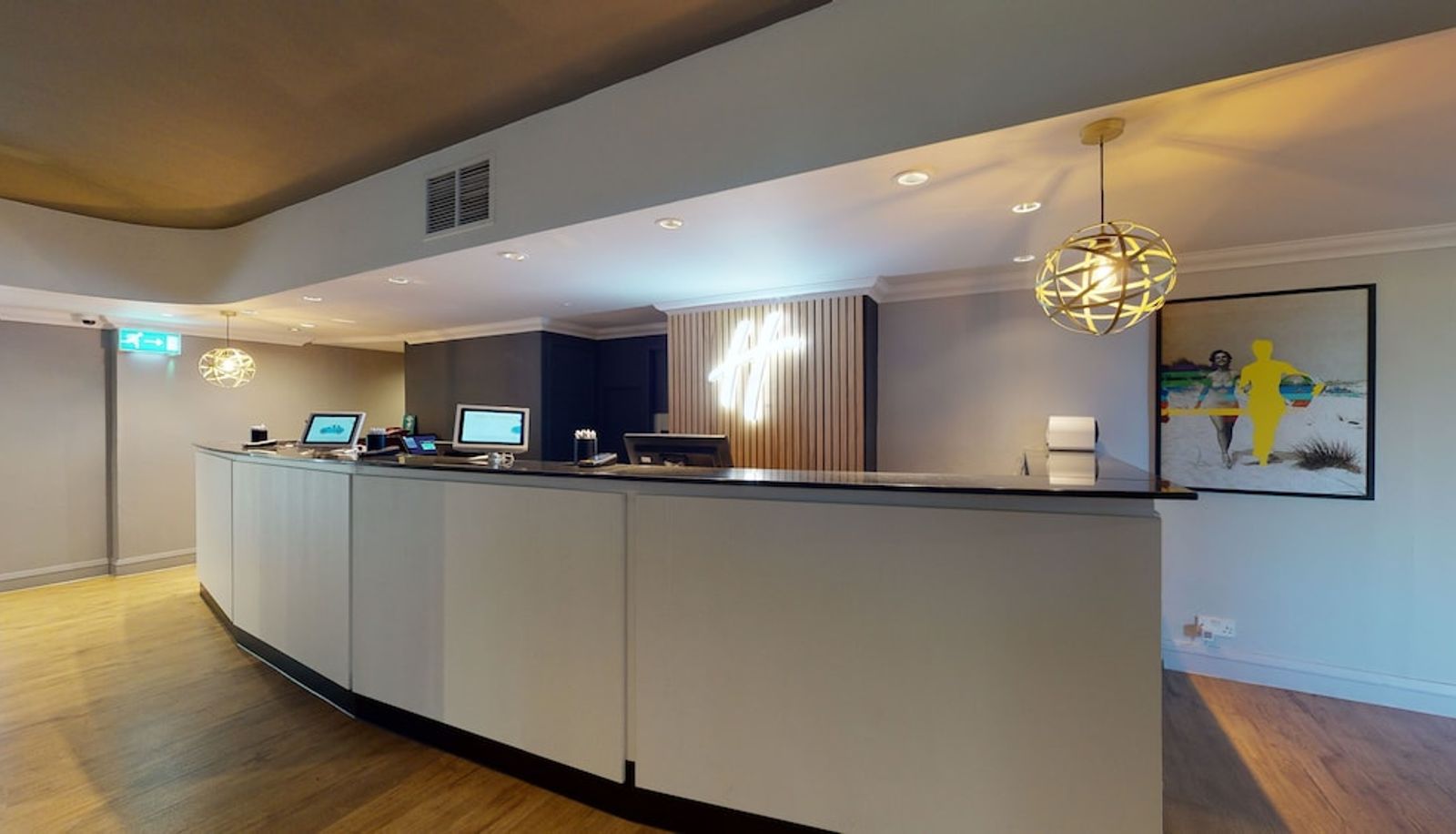 Recepción - Holiday Inn BASILDON by IHG