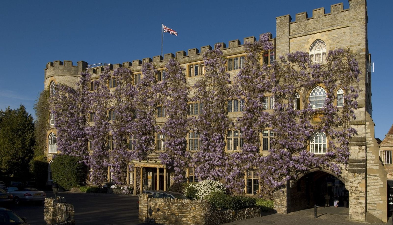 Info - The Castle Hotel