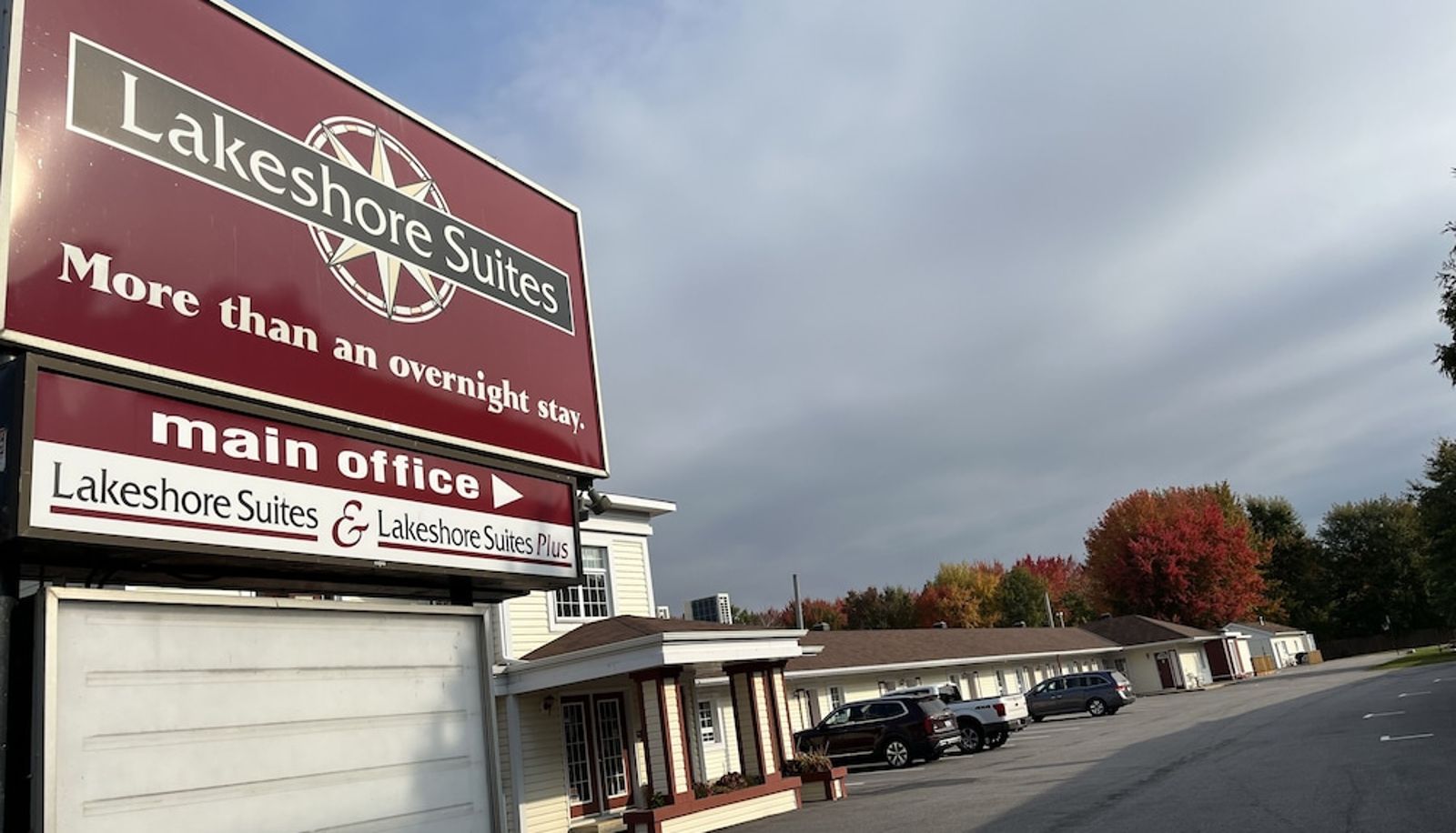 Info - Lakeshore Suites