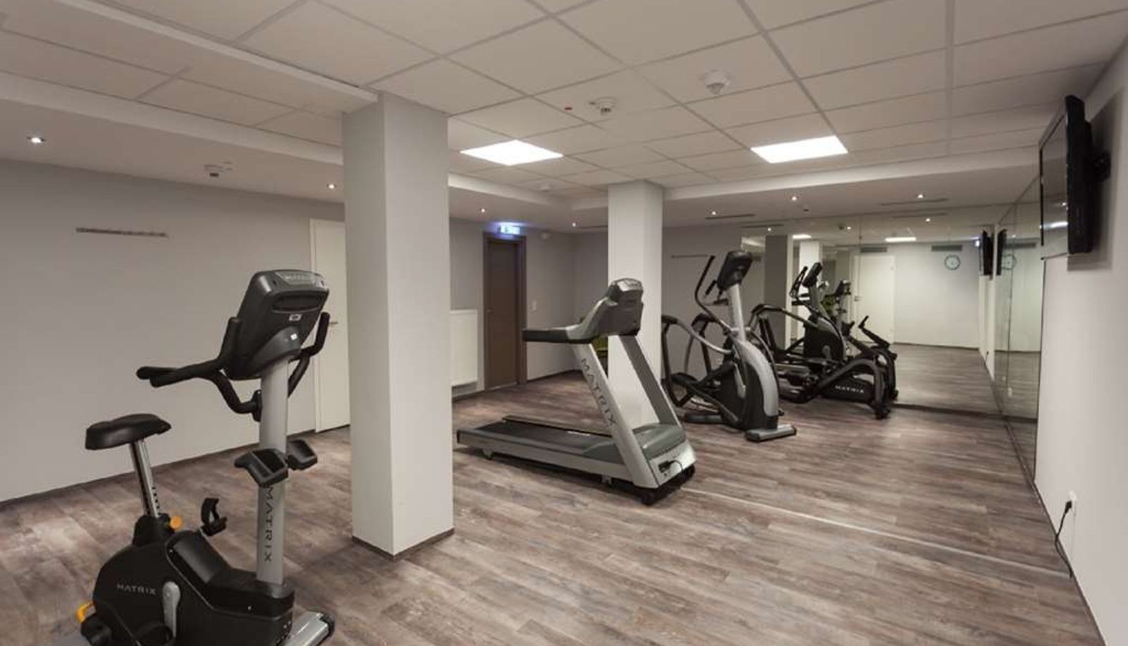Zona de bienestar y gimnasio - GOLDEN TULIP KASSEL HOTEL REISS