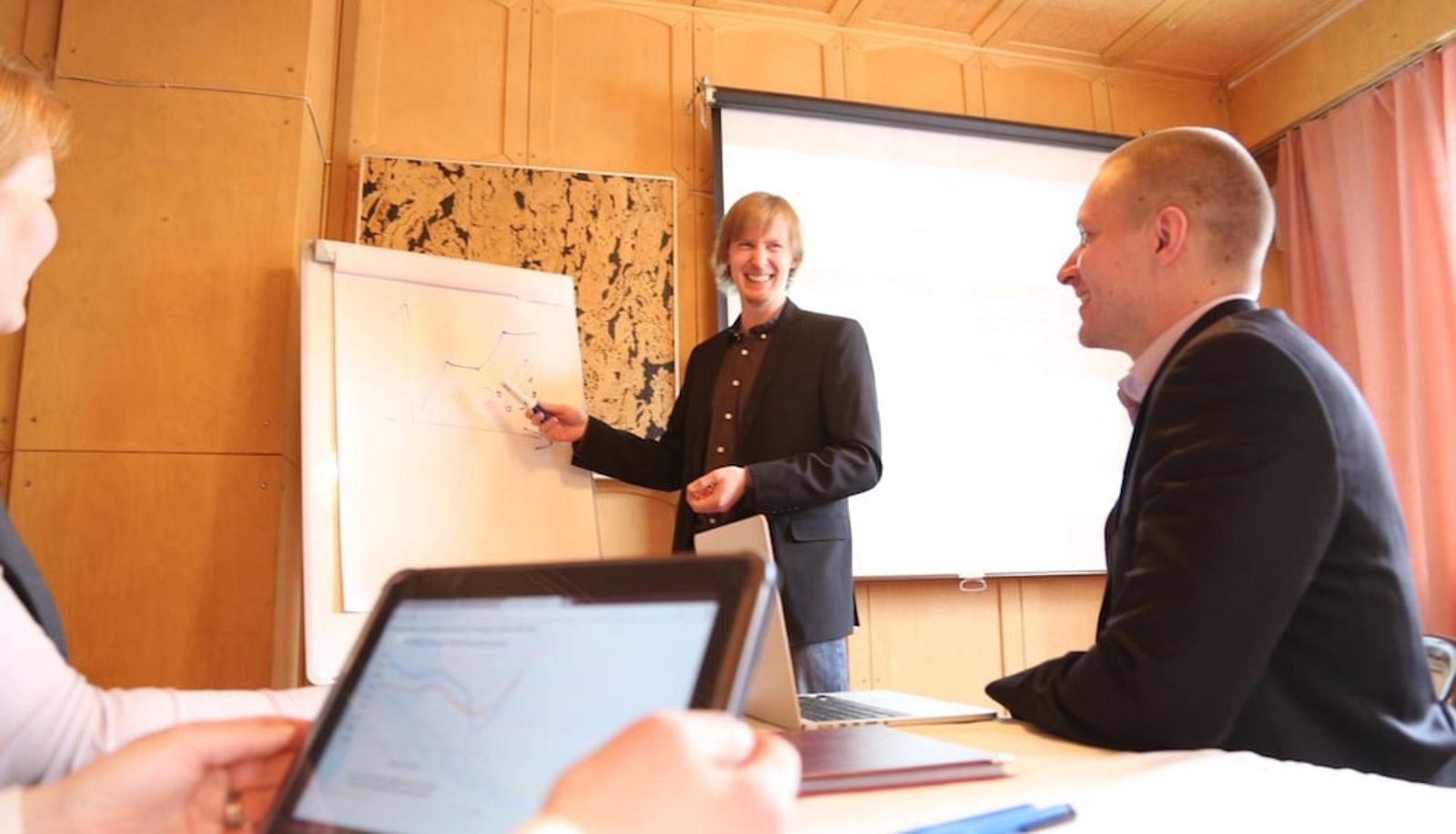 Meetingzimmer - Hotelli Iisalmen Seurahuone