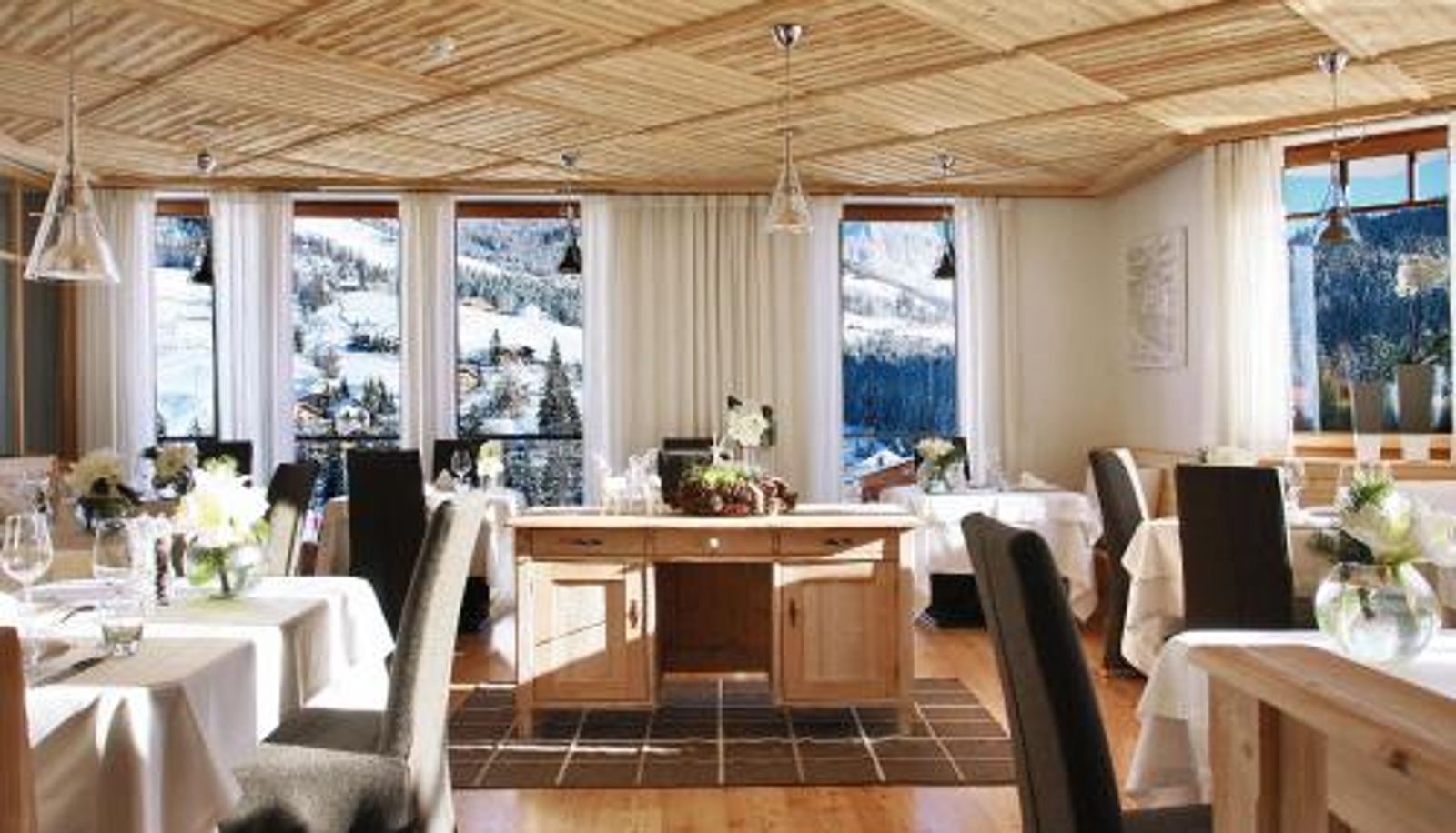 Frühstücksraum innerhalb des Restaurants - Hotel La Majun