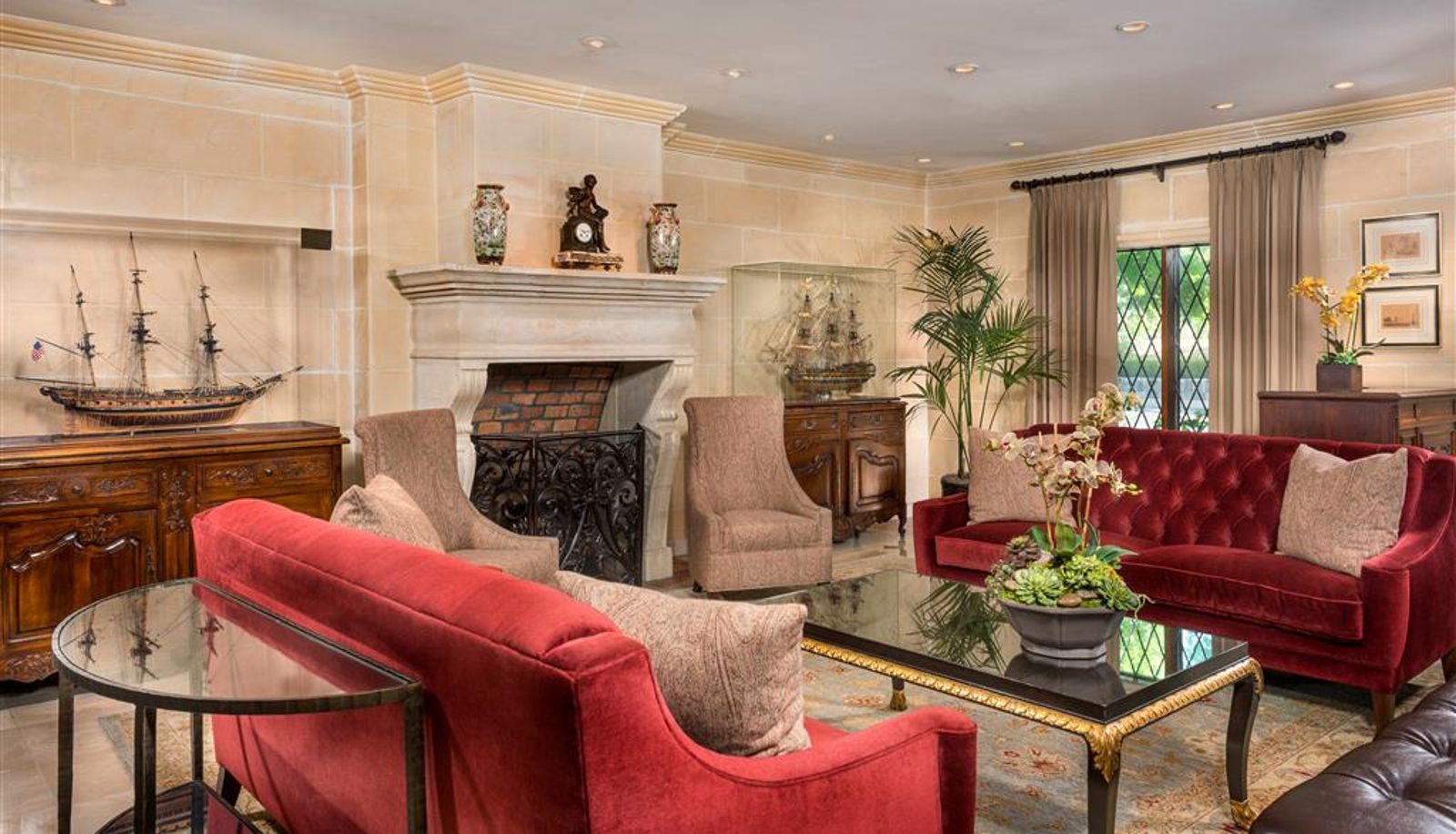 Hall - Ayres Hotel Costa Mesa