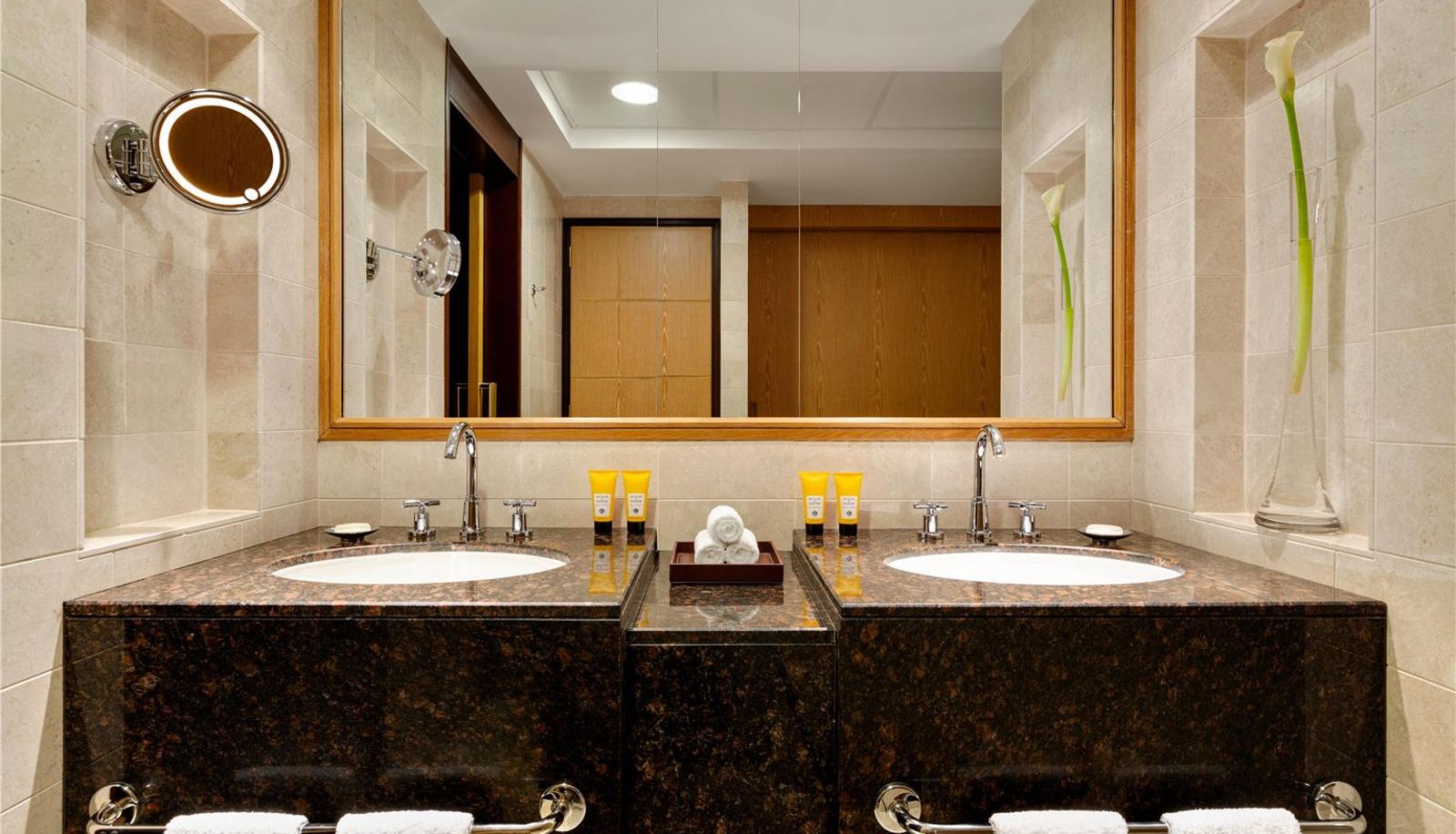 Camera - Hilton Muscat Al Bandar
