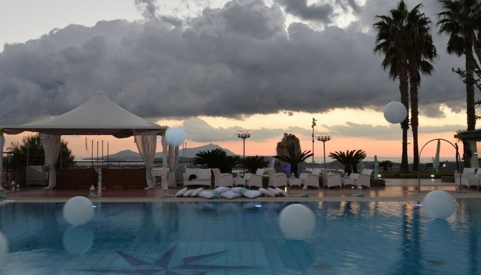 Pool - Gli Dei