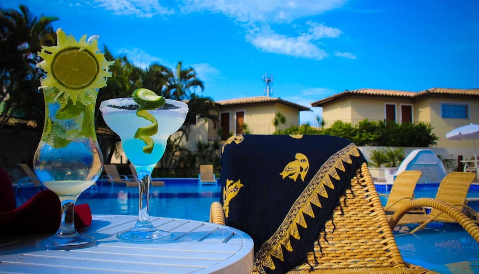Pool - Don Quijote Hotel