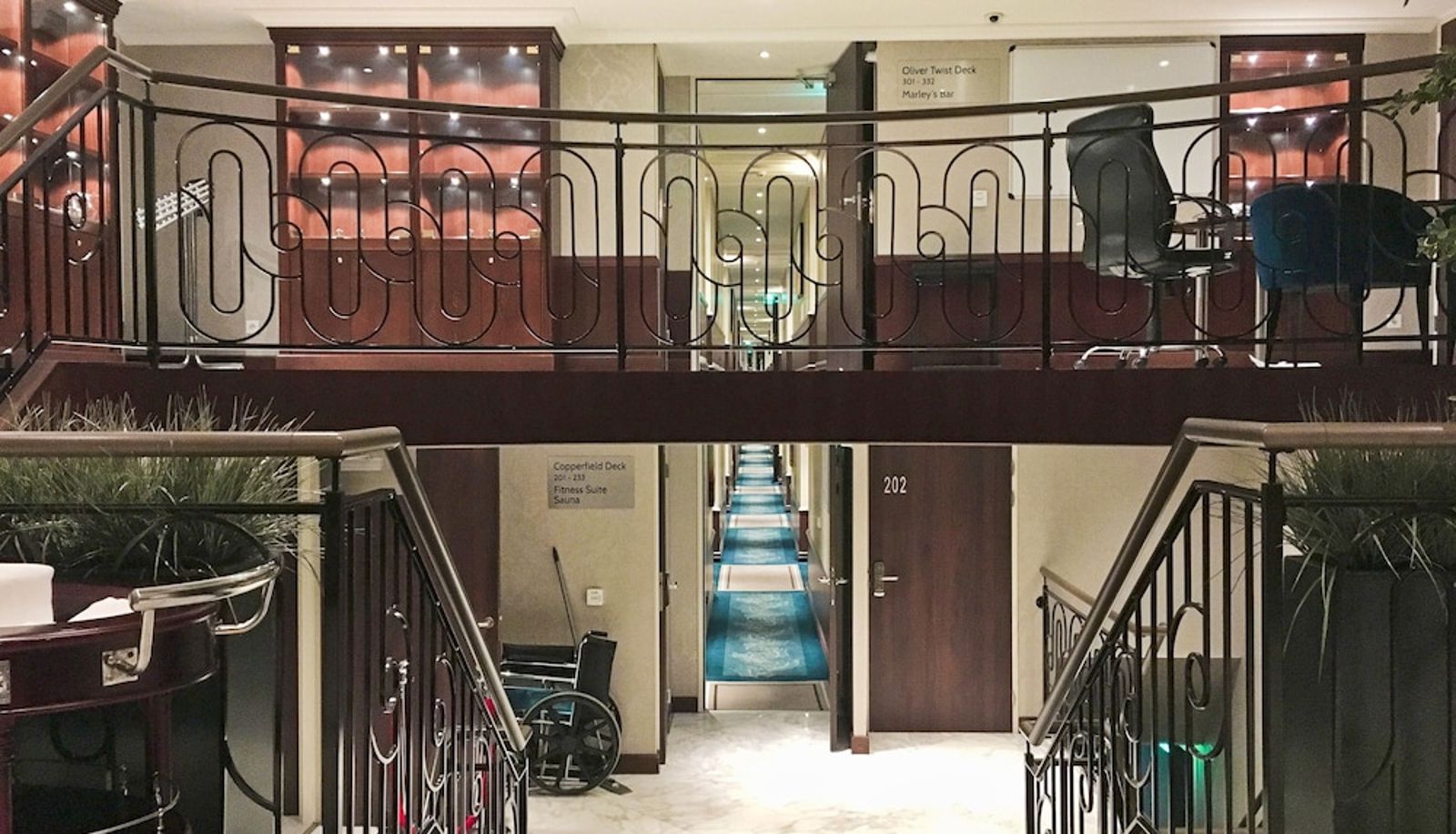 Lobby - Select MS Charles Dickens - Neuss