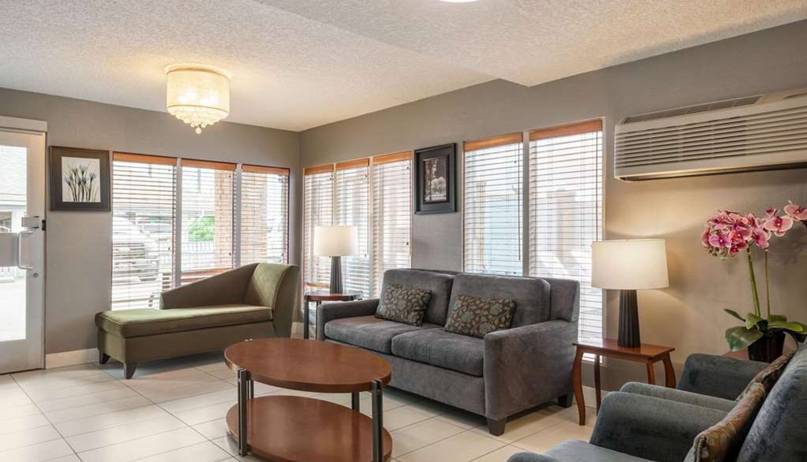 Hall - Travelodge by Wyndham Calgary South