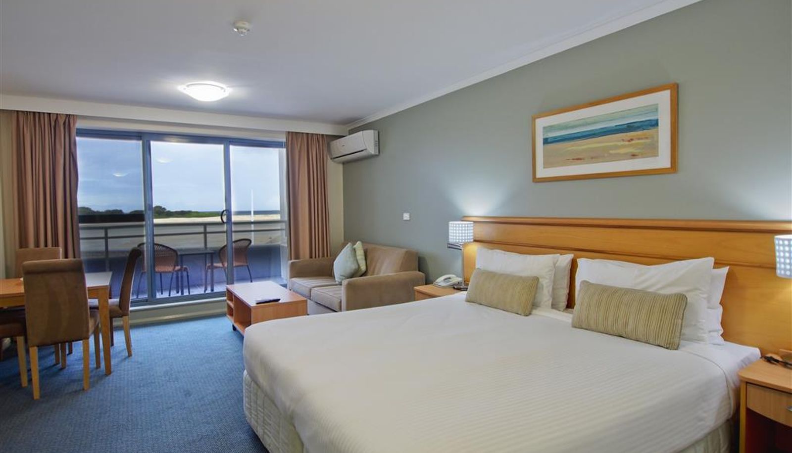 Zimmer - Oaks The Entrance Waterfront Suites