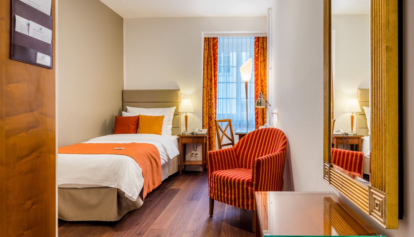 Room - Des Alpes