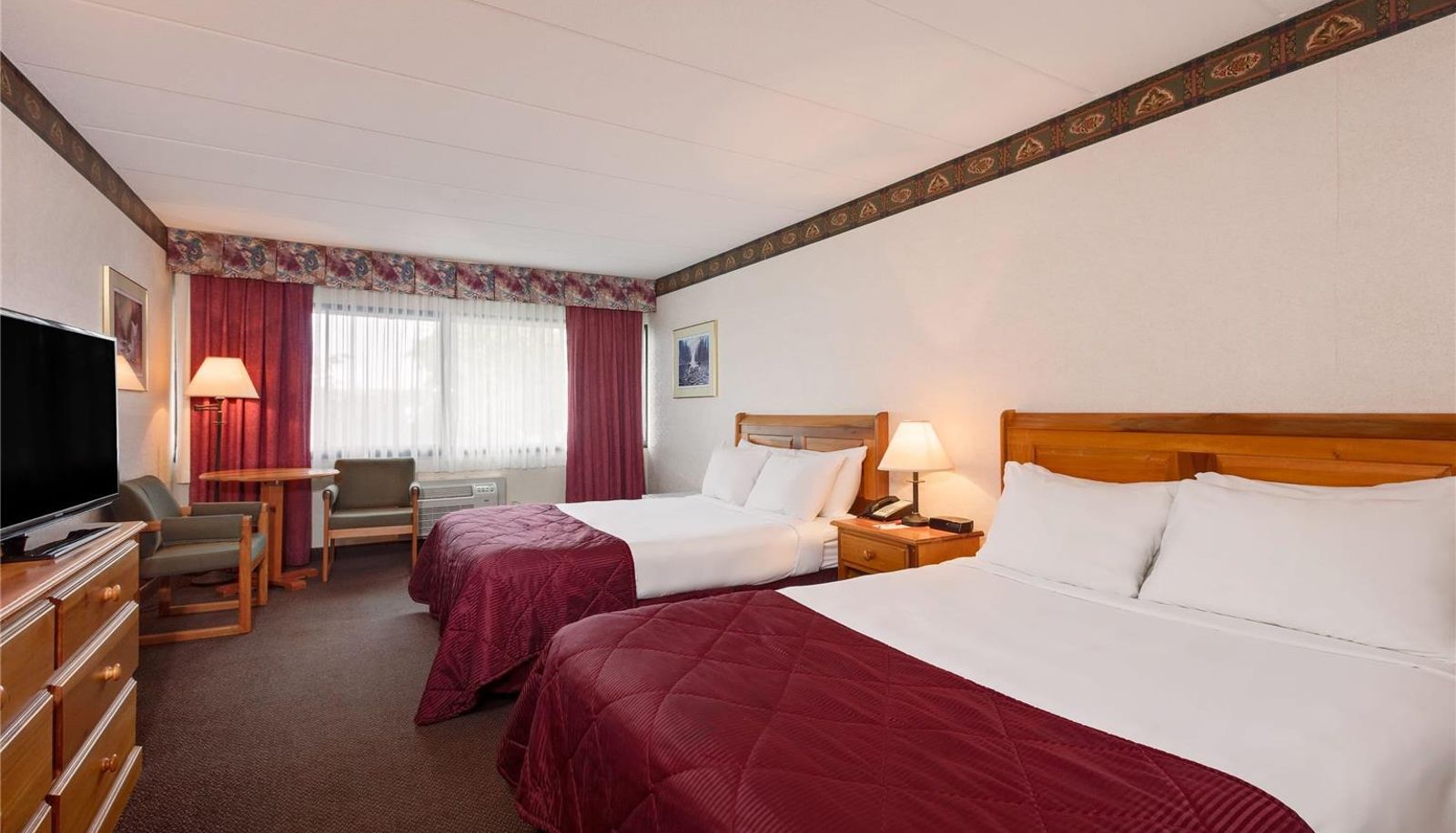 Zimmer - Ramada by Wyndham Pinewood Park Resort North Bay