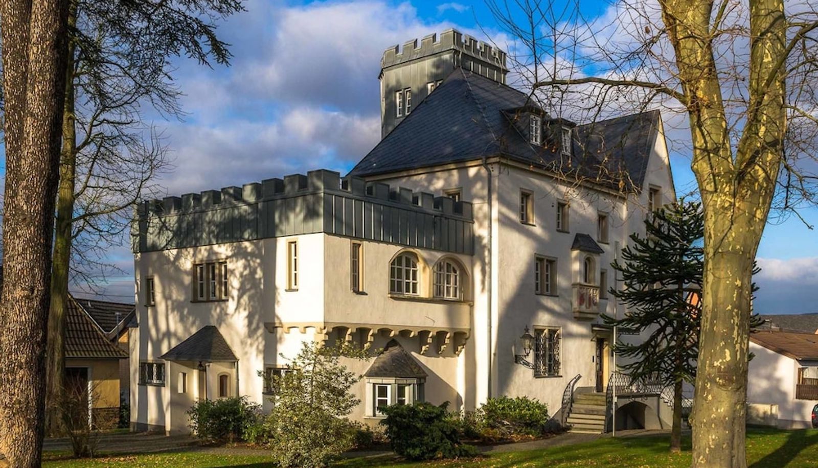 Informacje - Hotel Villa von Sayn Rheinbreitbach