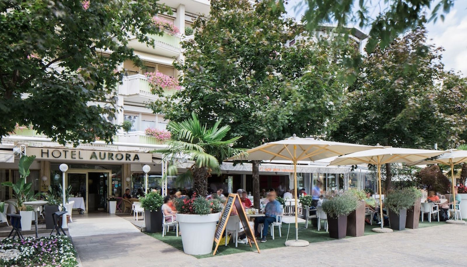 Restaurant - Aurora