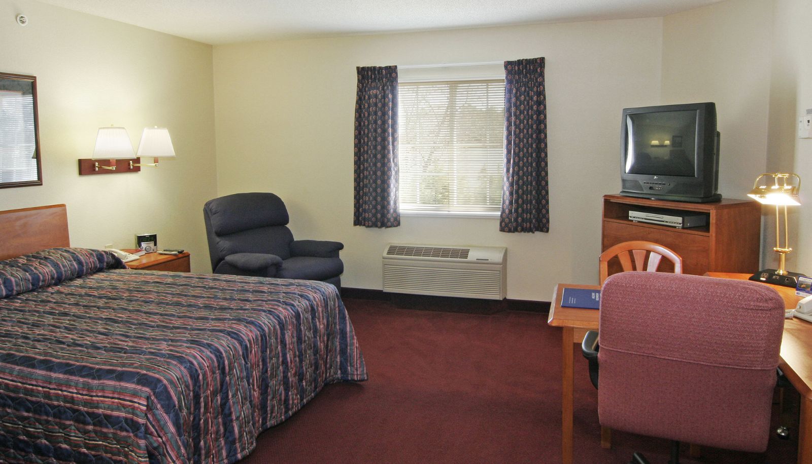 Room - Candlewood Suites NEWPORT NEWS/YORKTOWN by IHG