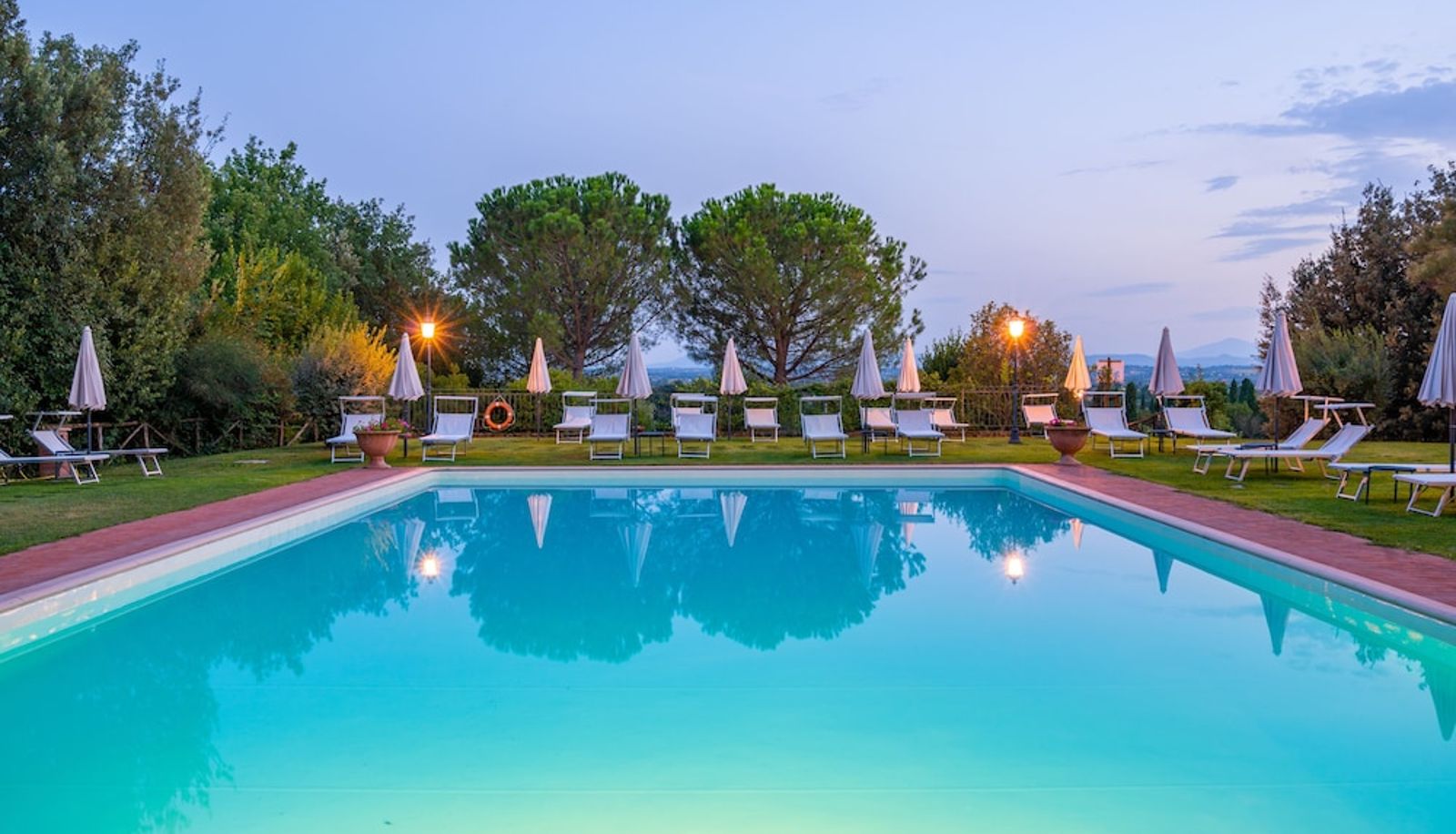 Basen - Villa Borgo San Pietro