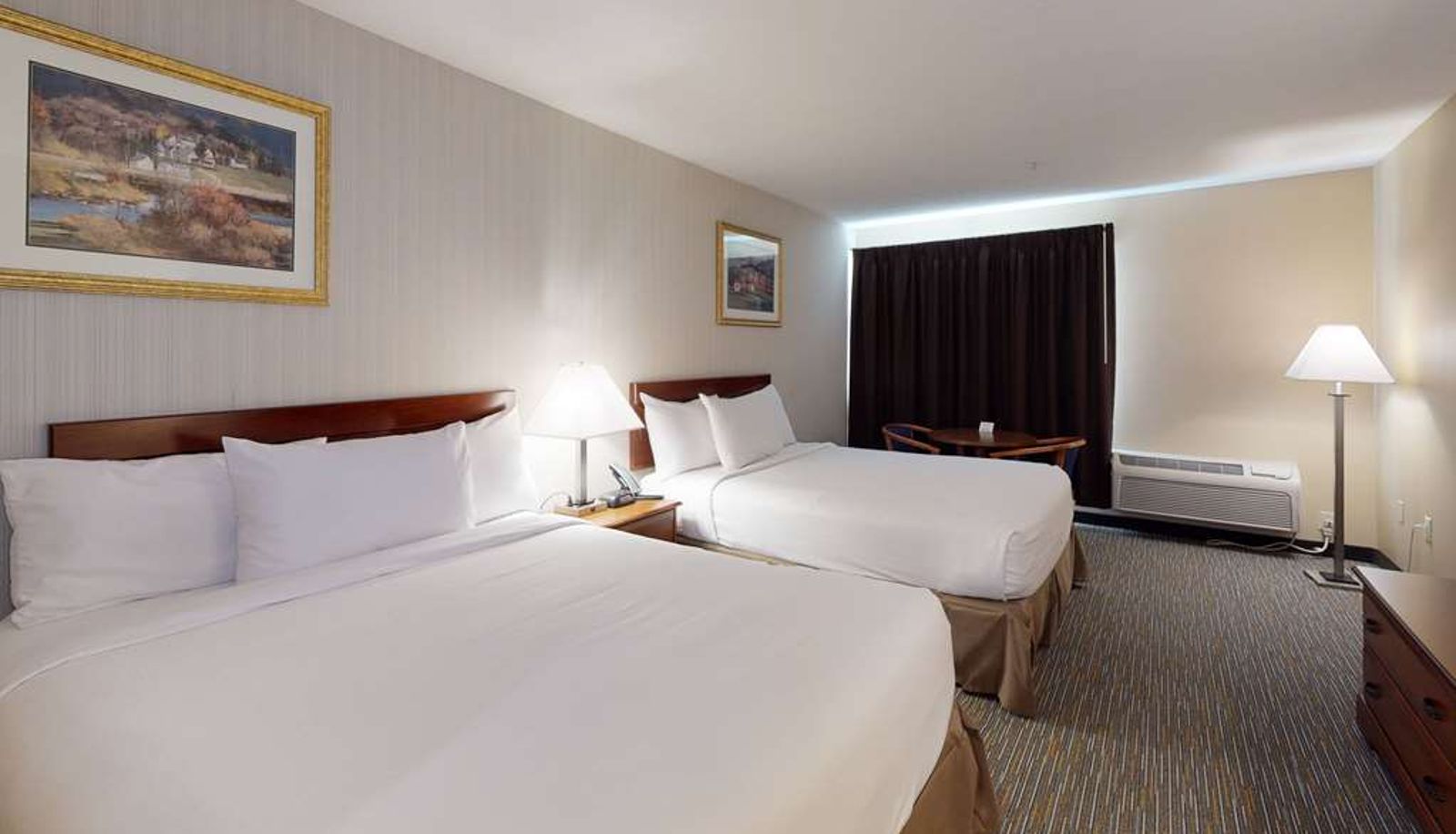 Room - Ramada by Wyndham Strasburg/Shenandoah Valley