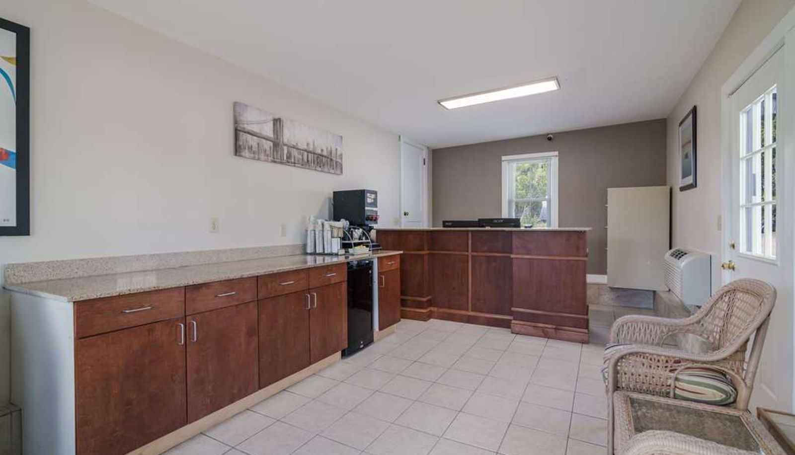 Lobby - Americas Best Value Inn Scarborough Portland