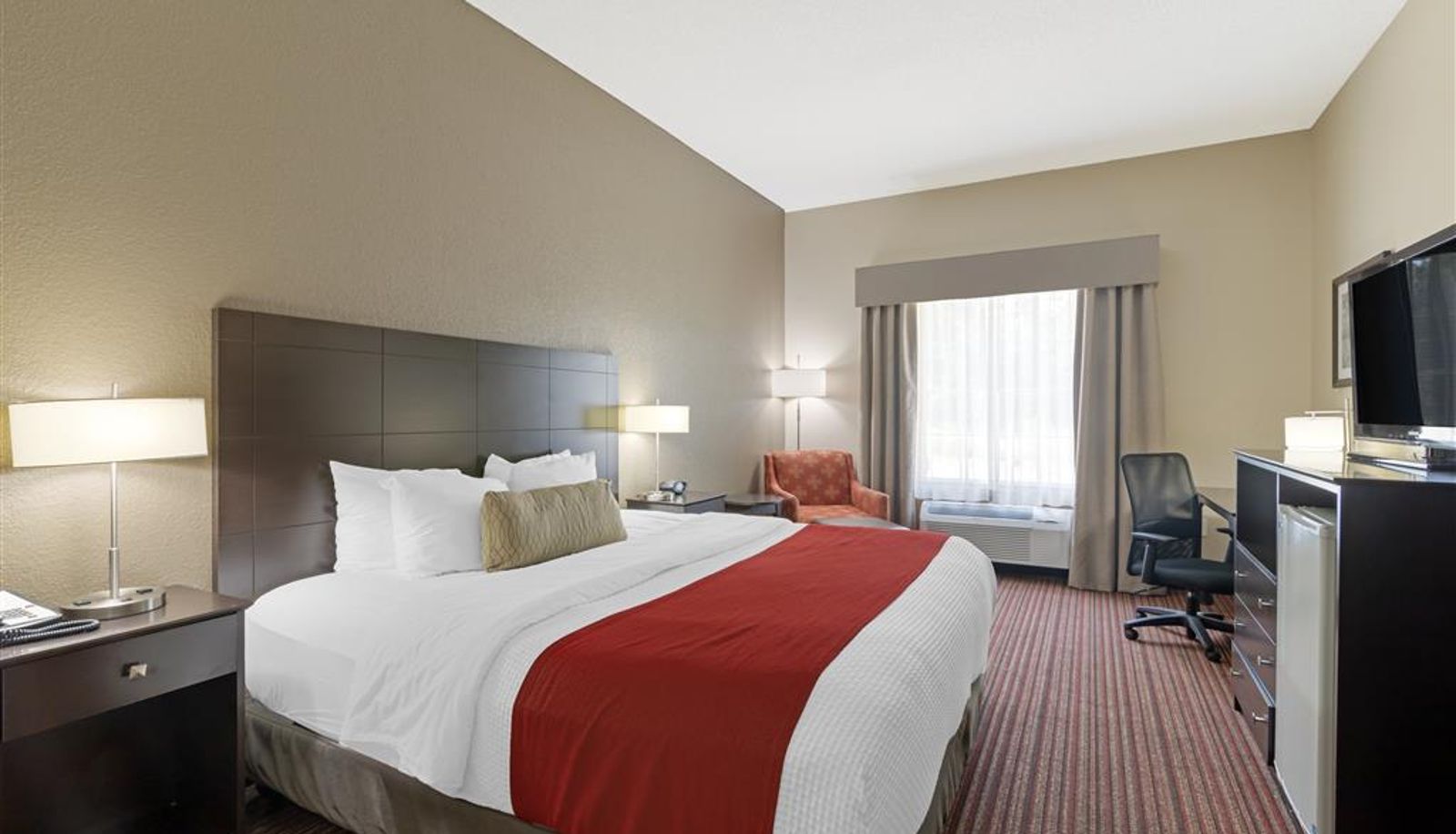 Pokój - Best Western Plus Bradbury Inn & Suites