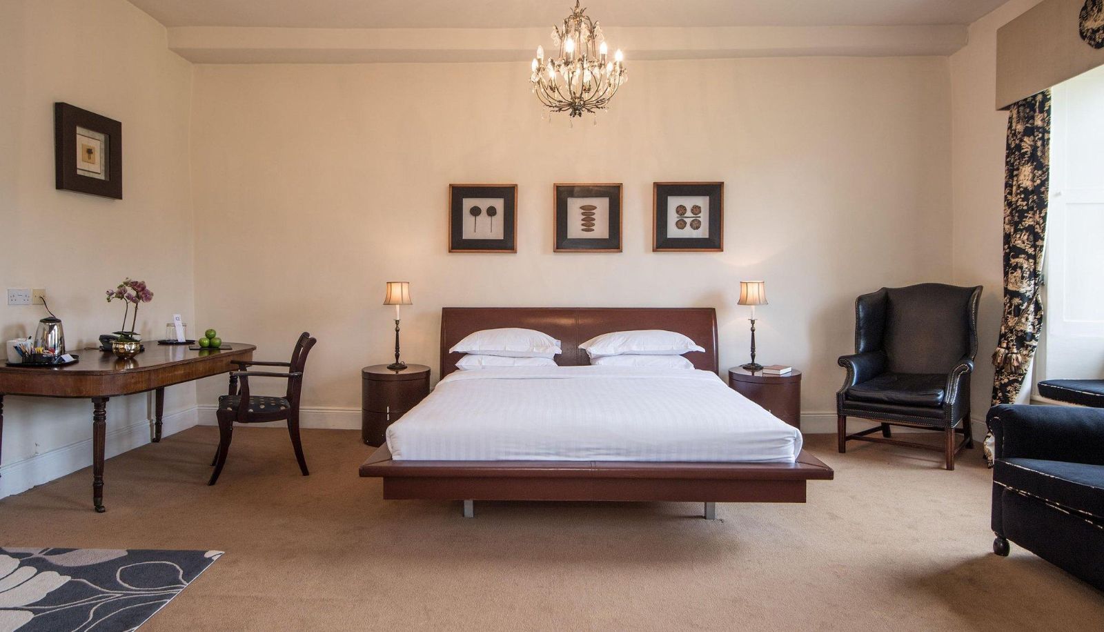 Room - Haycock Manor Hotel
