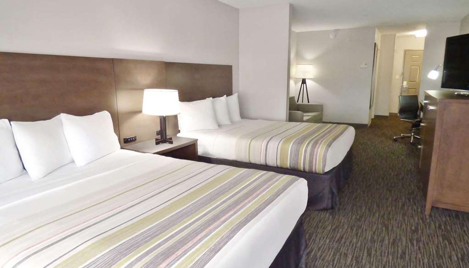 Room - Country Inn & Suites by Radisson Tampa/Brandon FL
