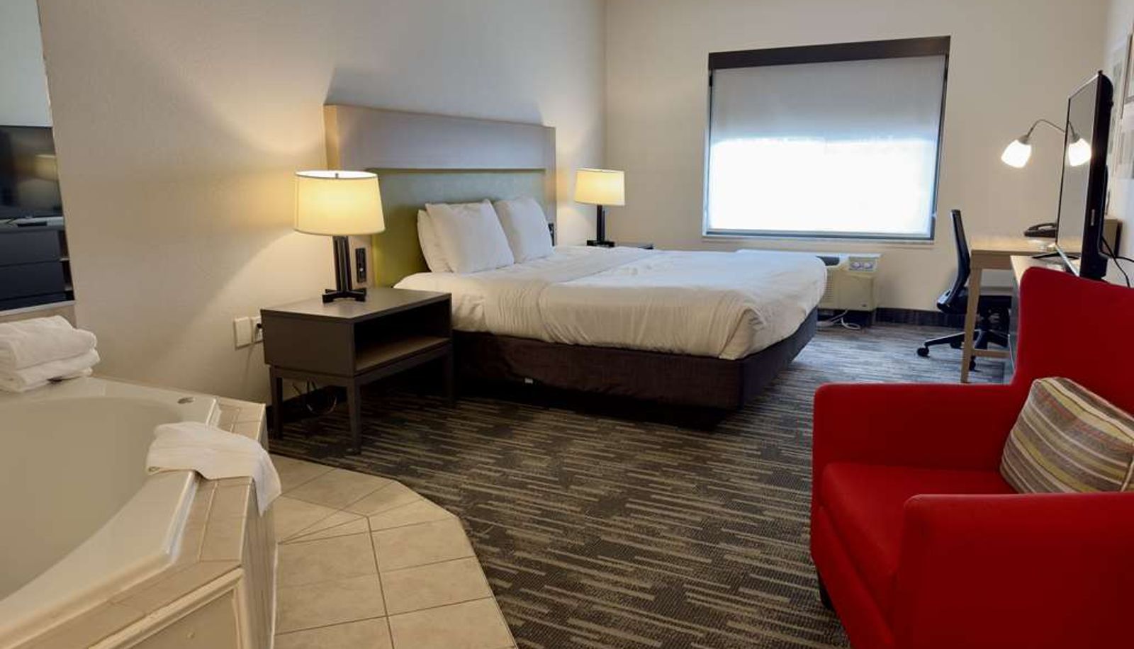Suite - Country Inn & Suites by Radisson Queensbury - Lake George