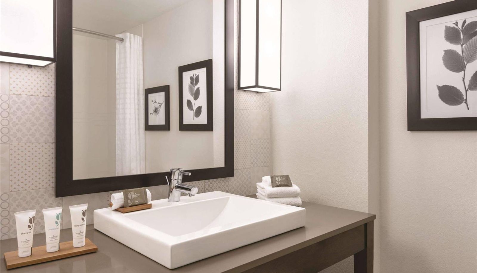 Room - Country Inn & Suites by Radisson Williamsburg East (Busch Gardens) VA
