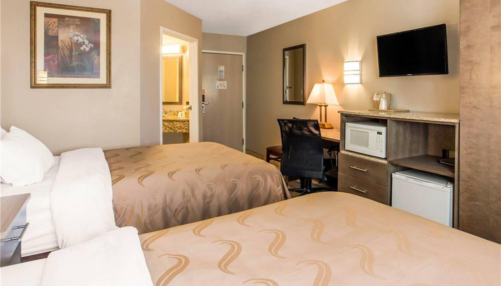 Camera - QUALITY INN MORIARTY