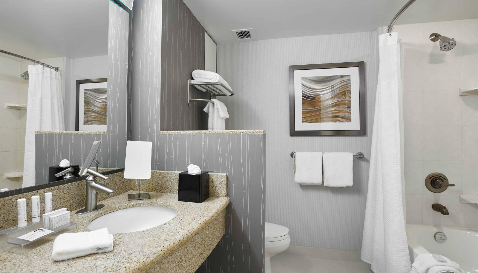 Zimmer - Courtyard by Marriott Toronto Brampton