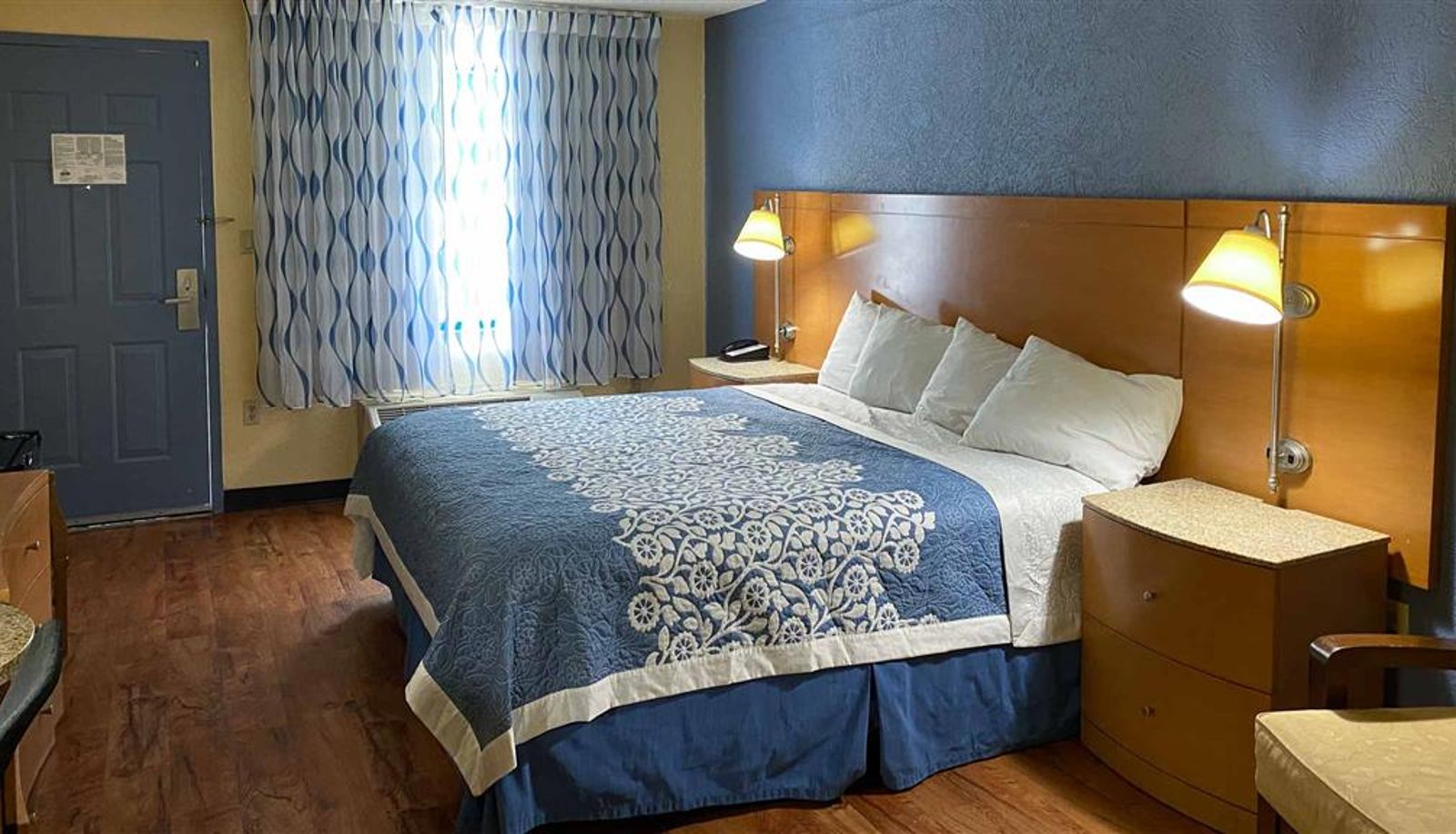 Room - Motel 6 Savannah GA-Gateway  I 95