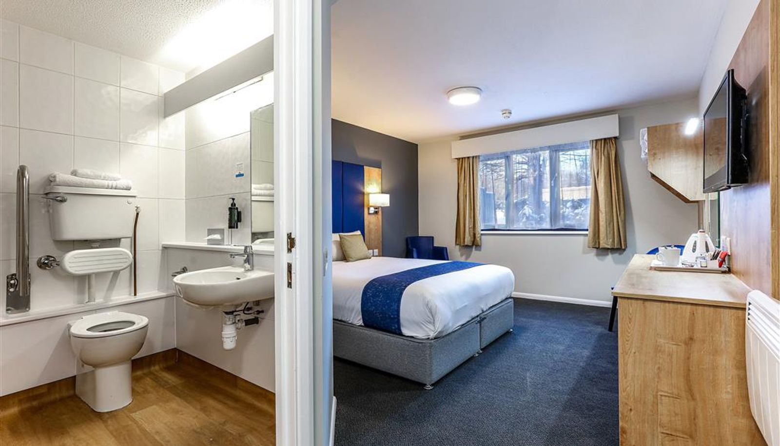 Camera - Days Inn by Wyndham London Stansted Airport