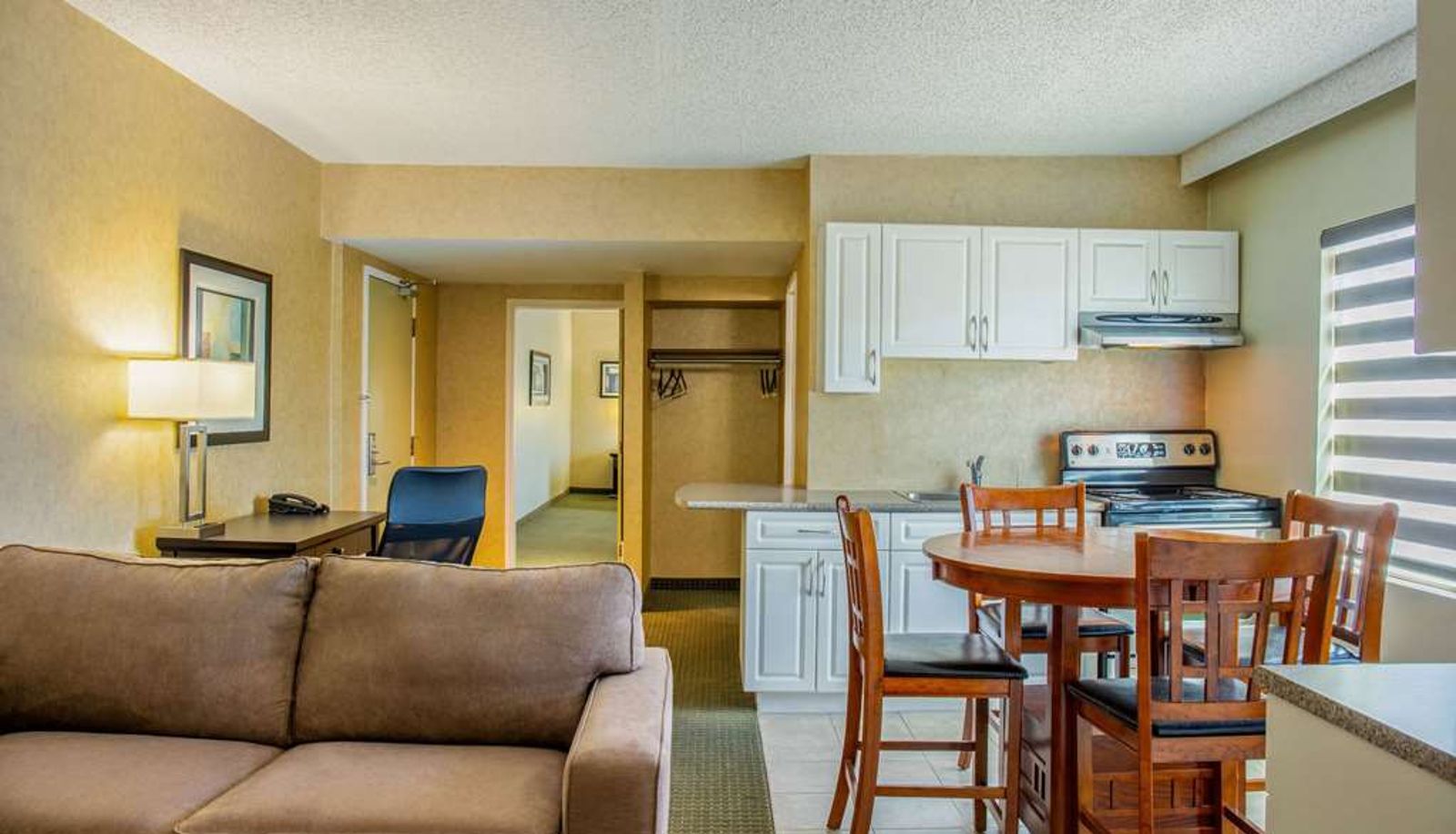 Suite - Days Inn by Wyndham Cranbrook Conference Centre