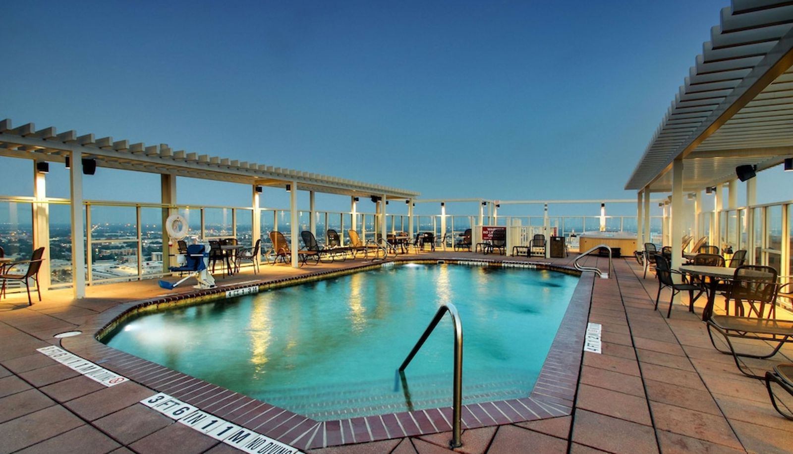 Piscina - Drury Plaza Hotel San Antonio Riverwalk