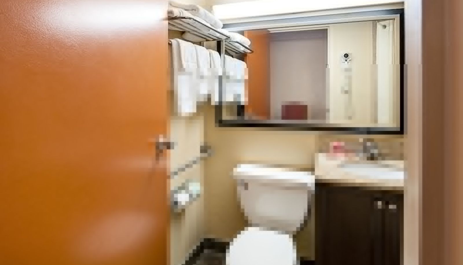 Standard room - Quality Inn Near Pimlico Racetrack