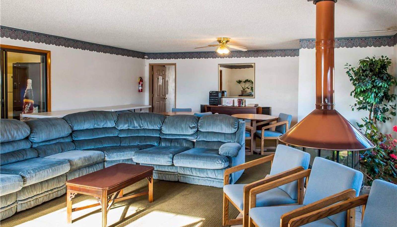 Interior view - Econo Lodge Eagle Nest