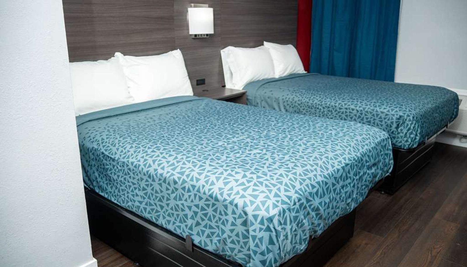 Zimmer - Econo Lodge Clarks Summit - Scranton